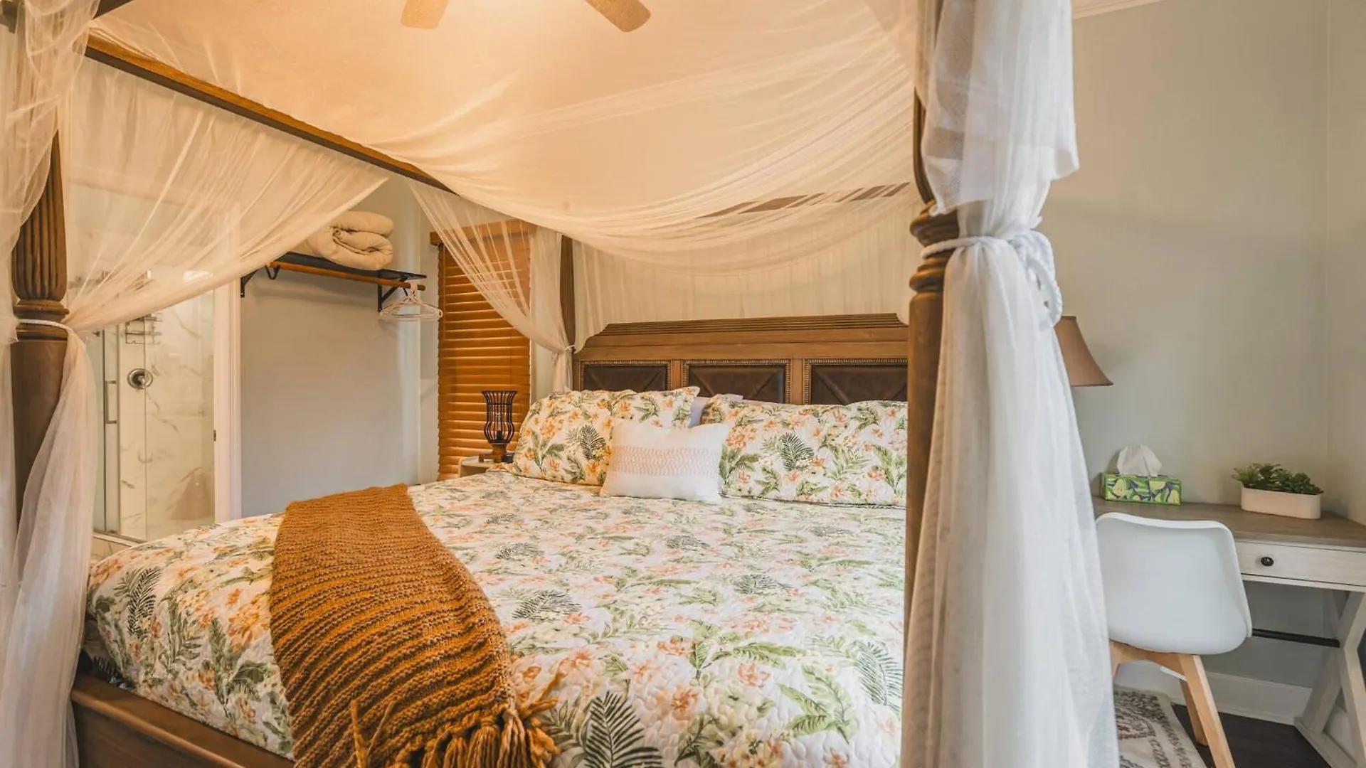 Penzion Hotel Carriage Modern House To Victorian House Savannah